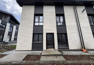 Дом 150м&sup2;, 3-этажный, участок 2 сот.  