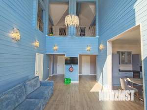 Коттедж 300м&sup2;, 2-этажный, участок 16 сот.  