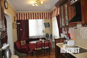 Дом 173м², 2-этажный, участок 12 сот.  