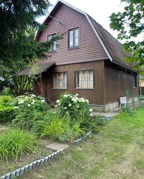 Дом 143м&sup2;, 3-этажный, участок 11 сот.  