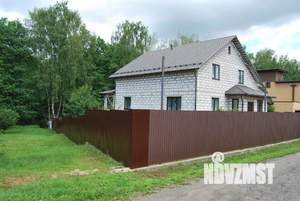 Дом 427м&sup2;, 2-этажный, участок 10 сот.  