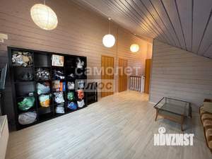 Дом 180м², 2-этажный, участок 9 сот.  