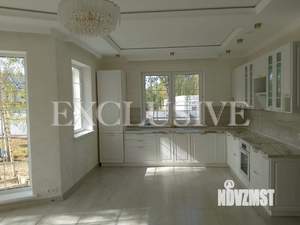 Дом 170м², 2-этажный, участок 10 сот.  