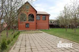 Дом 190м², 2-этажный, участок 10 сот.  