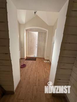 Дом 250м&sup2;, 3-этажный, участок 7 сот.  