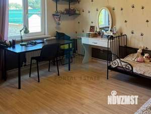 Дом 135м&sup2;, 2-этажный, участок 8 сот.  