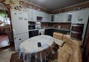 Дом 90м&sup2;, 2-этажный, участок 4 сот.  