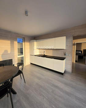 Дом 142м&sup2;, 1-этажный, участок 8 сот.  