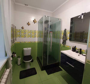 Дом 200м&sup2;, 2-этажный, участок 9 сот.  