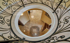 Дом 293м&sup2;, 3-этажный, участок 8 сот.  