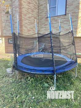 Дом 400м&sup2;, 3-этажный, участок 11 сот.  