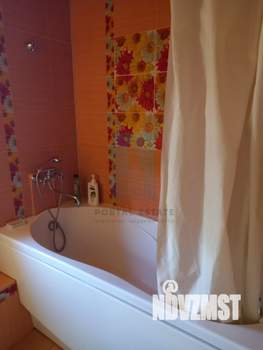 Дом 99м&sup2;, 2-этажный, участок 6 сот.  