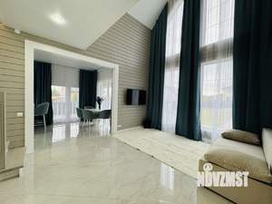 Дом 170м&sup2;, 2-этажный, участок 10 сот.  