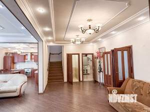 Дом 259м&sup2;, 2-этажный, участок 6 сот.  