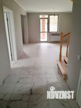 Дом 170м&sup2;, 2-этажный, участок 7 сот.  