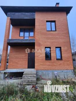 Дом 161м&sup2;, 3-этажный, участок 9 сот.  