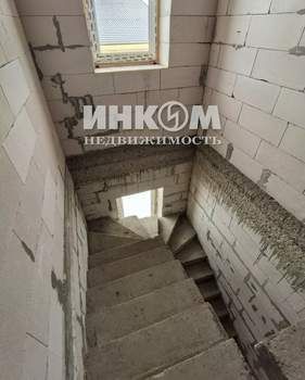 Дом 166м&sup2;, 2-этажный, участок 8 сот.  