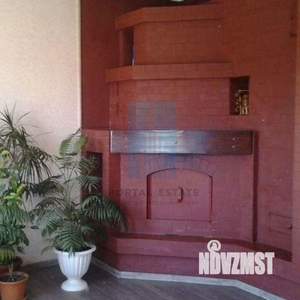 Дом 204м², 2-этажный, участок 15 сот.  