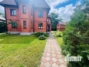 Дом 195м², 3-этажный, участок 13 сот.  