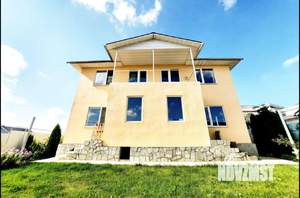 Дом 333м&sup2;, 2-этажный, участок 8 сот.  