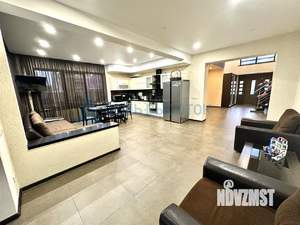 Дом 221м², 2-этажный, участок 8 сот.  