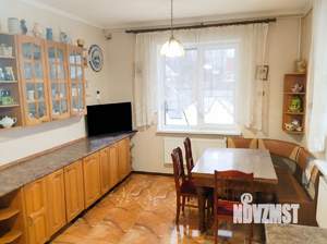 Дом 206м&sup2;, 2-этажный, участок 10 сот.  