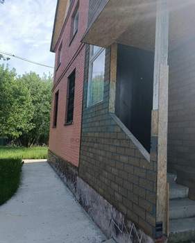 Дом 70м&sup2;, 2-этажный, участок 12 сот.  