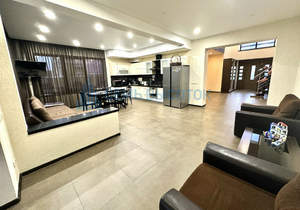 Дом 221м&sup2;, 2-этажный, участок 8 сот.  