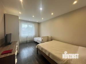 Коттедж 300м&sup2;, 3-этажный, участок 11 сот.  