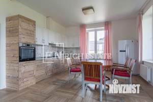 Коттедж 204м², 2-этажный, участок 14 сот.  