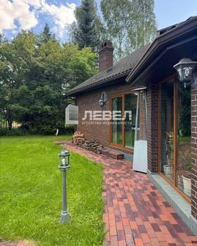 Дом 330м&sup2;, 4-этажный, участок 12 сот.  