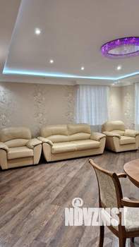 Дом 180м&sup2;, 2-этажный, участок 18 сот.  