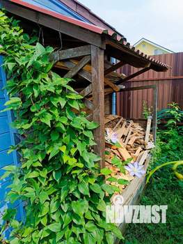 Дом 63м&sup2;, 2-этажный, участок 9 сот.  