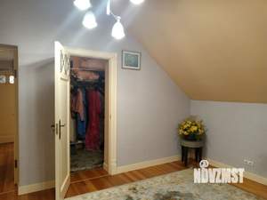 Коттедж 200м&sup2;, 2-этажный, участок 25 сот.  