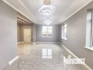 Дом 200м&sup2;, 2-этажный, участок 8 сот.  