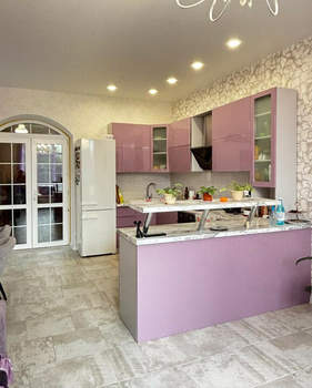 Дом 147м&sup2;, 3-этажный, участок 5 сот.  