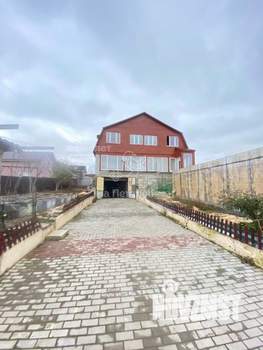 Дом 200м&sup2;, 2-этажный, участок 10 сот.  