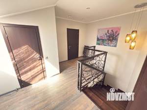 Дом 318м&sup2;, 2-этажный, участок 15 сот.  