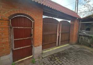 Дом 202м&sup2;, 3-этажный, участок 6 сот.  