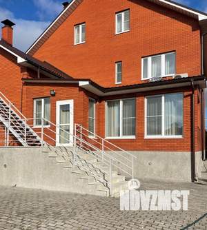 Дом 378м&sup2;, 3-этажный, участок 16 сот.  