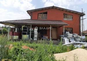 Дом 220м&sup2;, 2-этажный, участок 6 сот.  