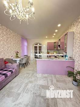 Дом 147м&sup2;, 3-этажный, участок 5 сот.  