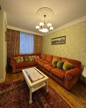 Дом 195м&sup2;, 2-этажный, участок 4 сот.  