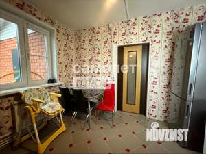 Дом 160м&sup2;, 2-этажный, участок 4 сот.  