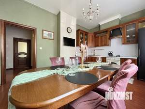 Дом 328м², 2-этажный, участок 11 сот.  