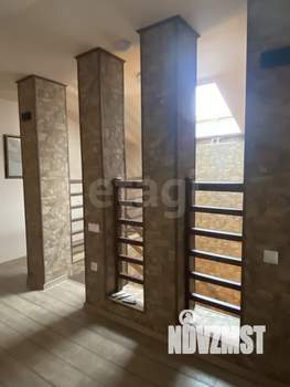 Дом 341м², 2-этажный, участок 8 сот.  