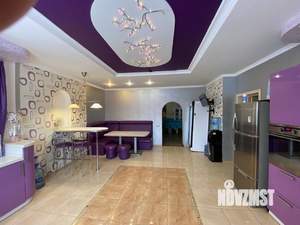 Дом 445м², 3-этажный, участок 23 сот.  