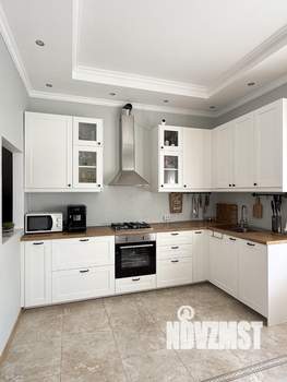 Коттедж 211м&sup2;, 3-этажный, участок 10 сот.  