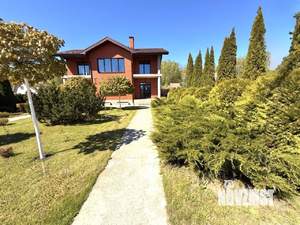 Дом 318м&sup2;, 2-этажный, участок 15 сот.  