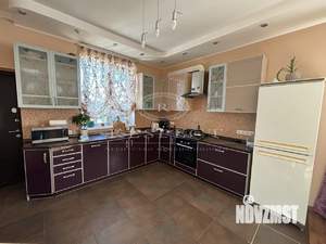 Дом 250м², 2-этажный, участок 11 сот.  